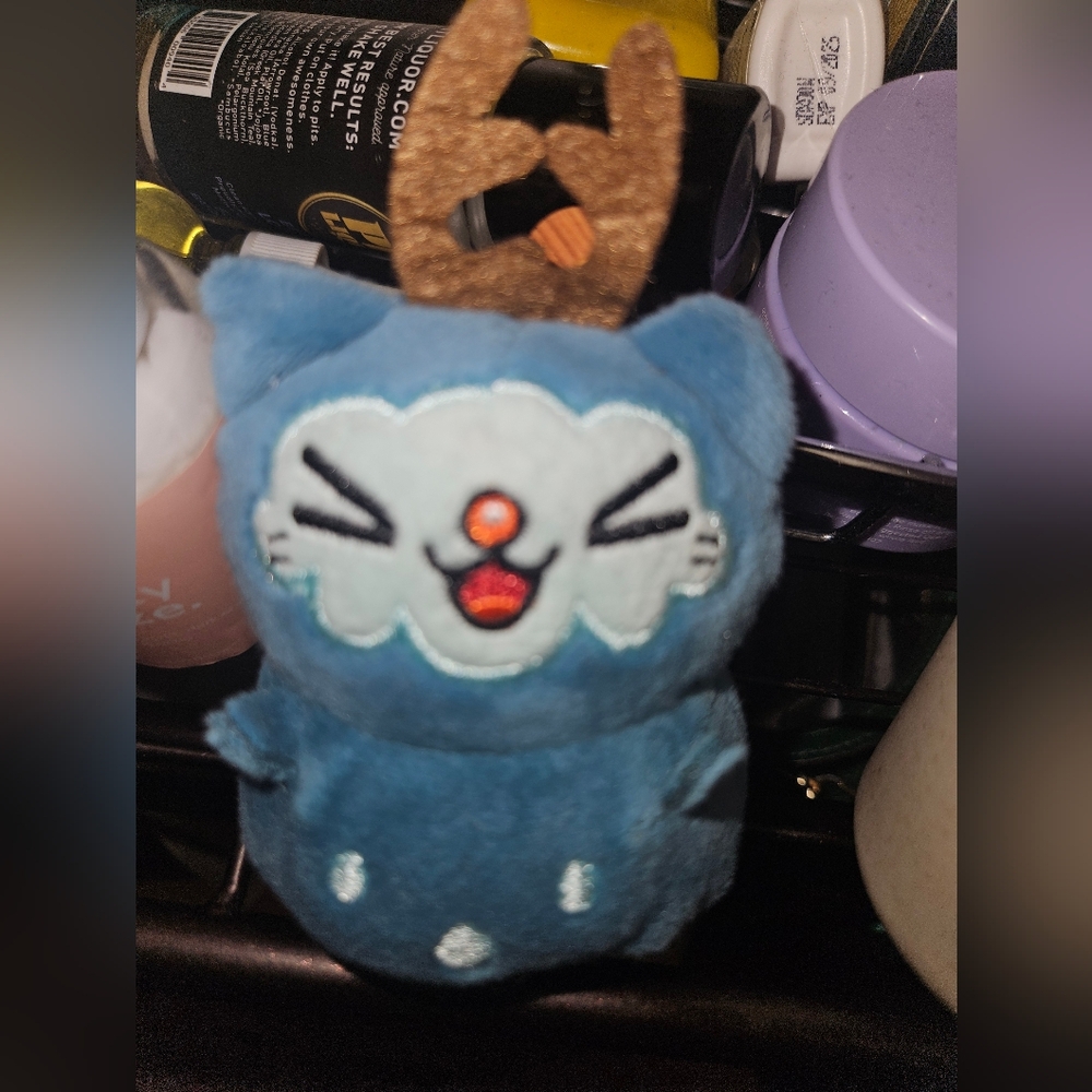 Kleptocats Holiday Oli Mini Plush